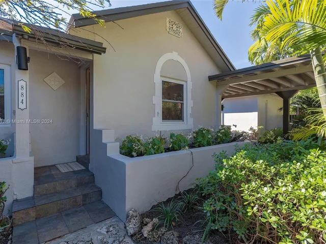 884 NE 88th St, Miami FL 33138