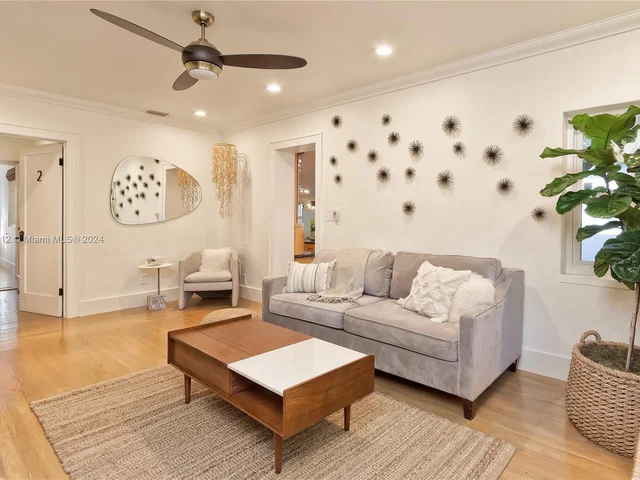 884 NE 88th St, Miami FL 33138