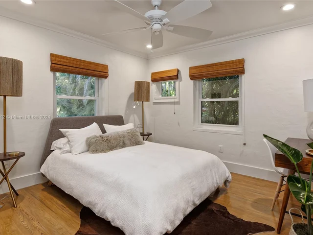 884 NE 88th St, Miami FL 33138