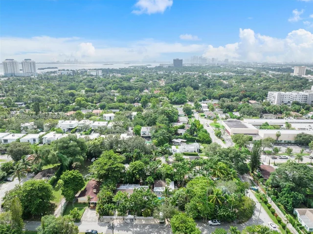884 NE 88th St, Miami FL 33138