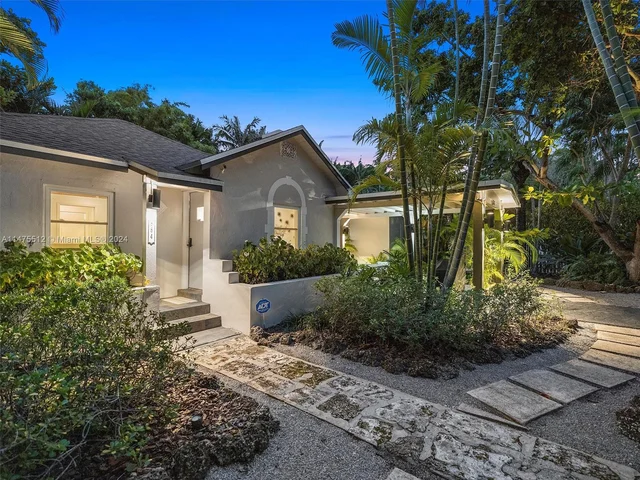 884 NE 88th St, Miami FL 33138