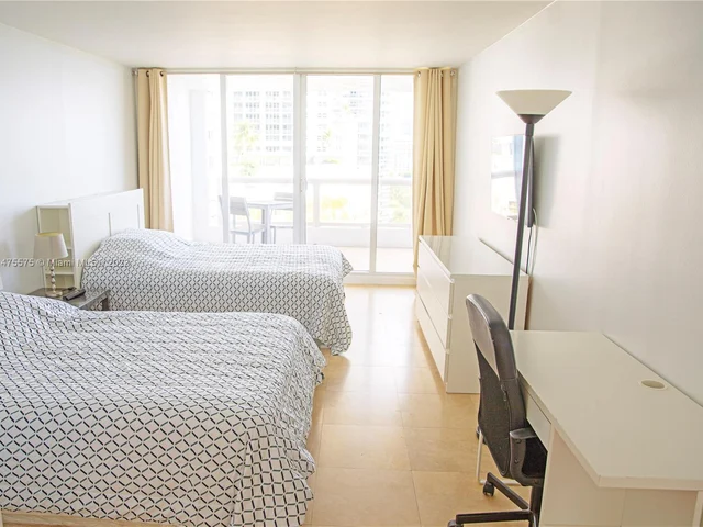 1717 N BAYSHORE DR # 1449, Miami FL 33132