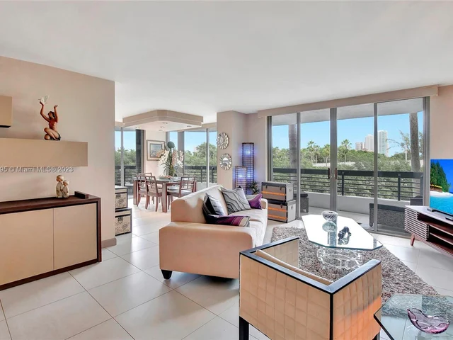 3500 Mystic Pointe Dr # 304, Aventura FL 33180