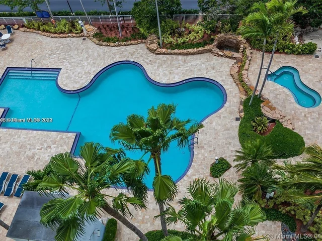 3500 Mystic Pointe Dr # 304, Aventura FL 33180