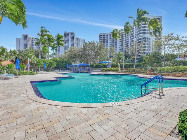 3500 Mystic Pointe Dr # 304, Aventura FL 33180