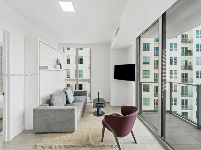 227 NE 2nd St # 3002, Miami FL 33132