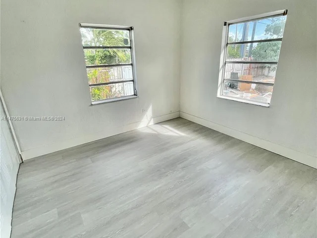 5200 SW 4th St, Miami FL 33134