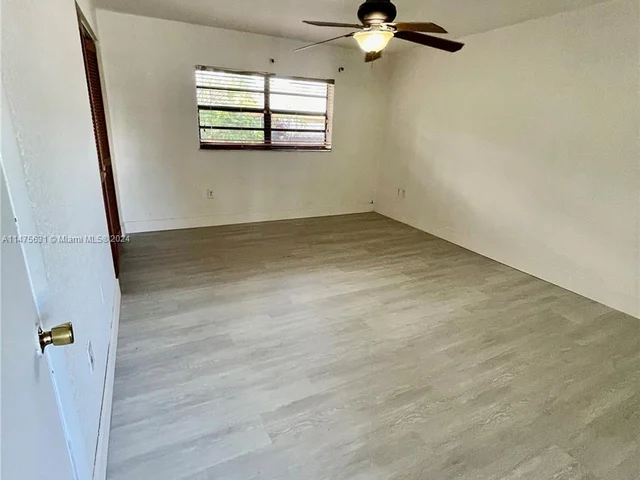 5200 SW 4th St, Miami FL 33134