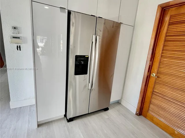 5200 SW 4th St, Miami FL 33134