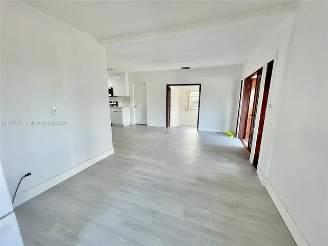 5200 SW 4th St, Miami FL 33134