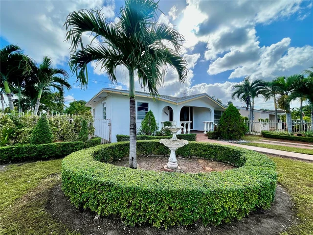 5200 SW 4th St, Miami FL 33134