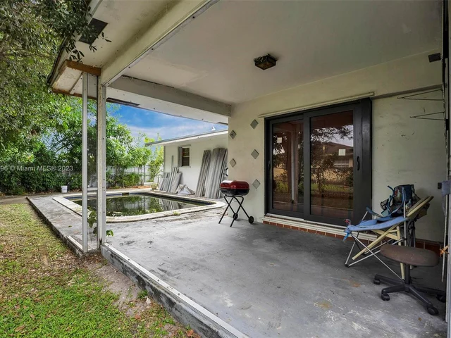 4750 NW 17th St, Lauderhill FL 33313