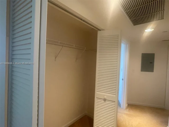 19501 W COUNTRY CLUB DR # 2506, Aventura FL 33180