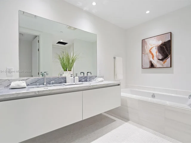 700 NE 26th Terrace # 1901, Miami FL 33137