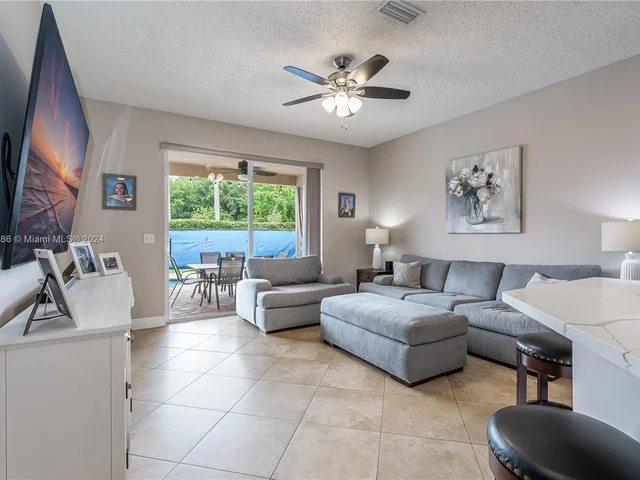 4978 Pebblebrook Ter, Coconut Creek FL 33073