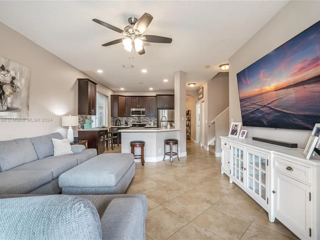 4978 Pebblebrook Ter, Coconut Creek FL 33073