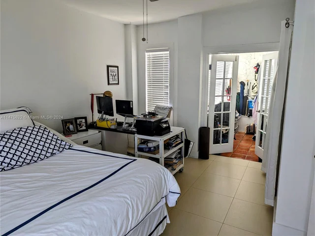 934 Michigan Ave # 309, Miami Beach FL 33139