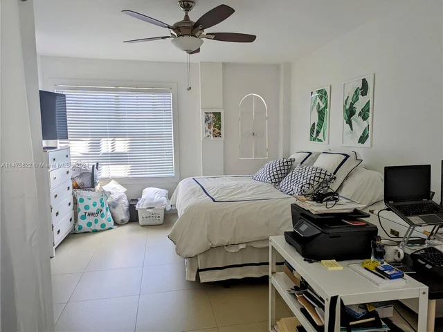 934 Michigan Ave # 309, Miami Beach FL 33139