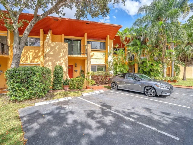 13781 SW 84th St # F, Miami FL 33183