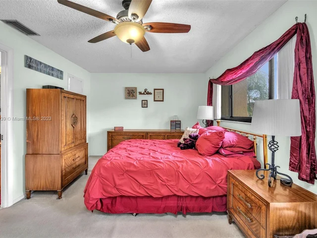 13781 SW 84th St # F, Miami FL 33183