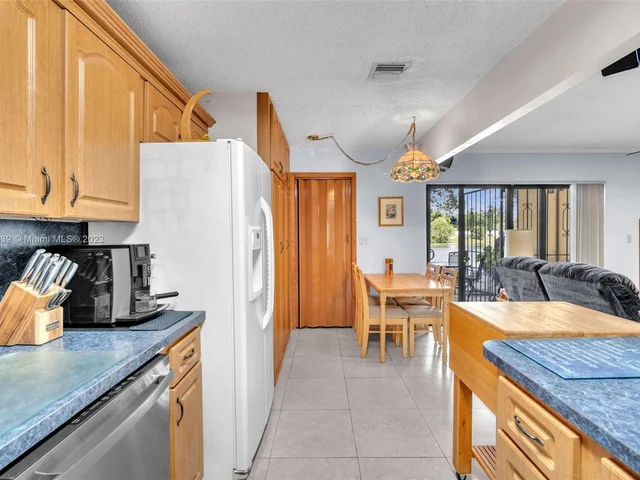 13781 SW 84th St # F, Miami FL 33183