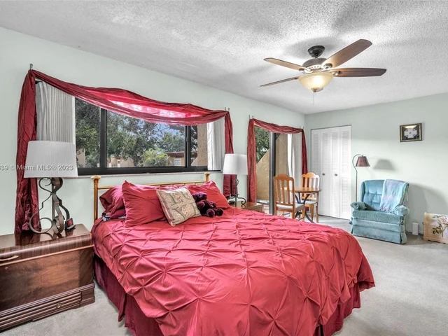 13781 SW 84th St # F, Miami FL 33183