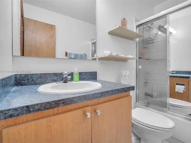 13781 SW 84th St # F, Miami FL 33183