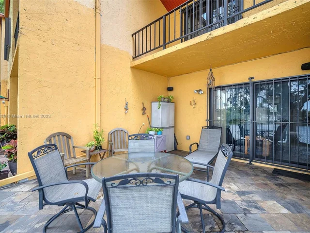 13781 SW 84th St # F, Miami FL 33183