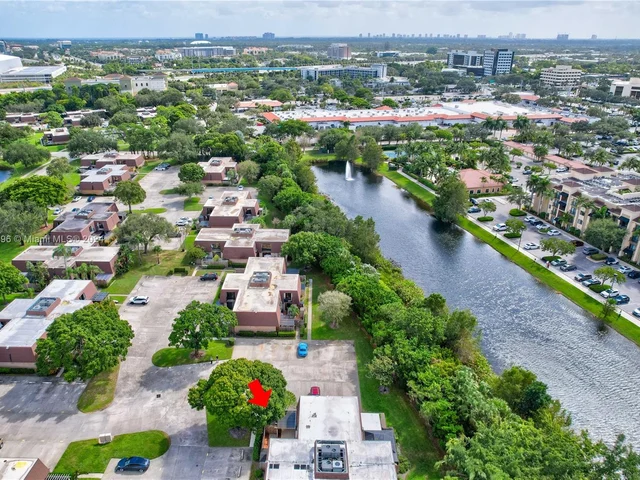 2313 23rd Lane, Palm Beach Gardens FL 33418