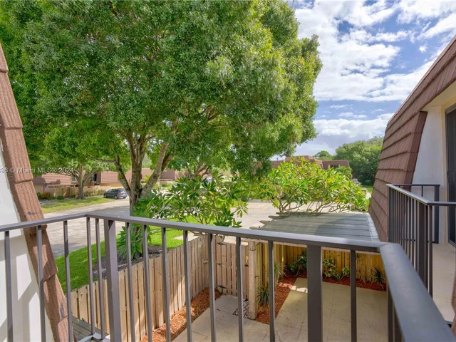 2313 23rd Lane, Palm Beach Gardens FL 33418