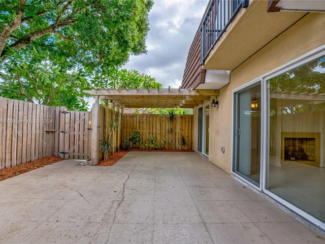 2313 23rd Lane, Palm Beach Gardens FL 33418