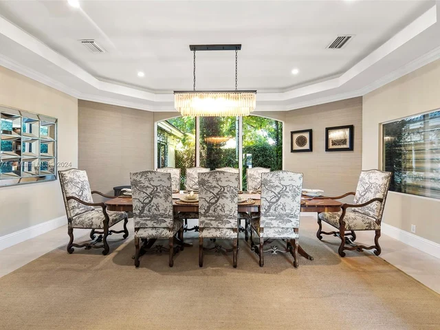 101 Holiday Dr, Hallandale Beach FL 33009