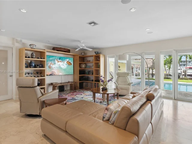 13000 Coronado Dr, North Miami FL 33181