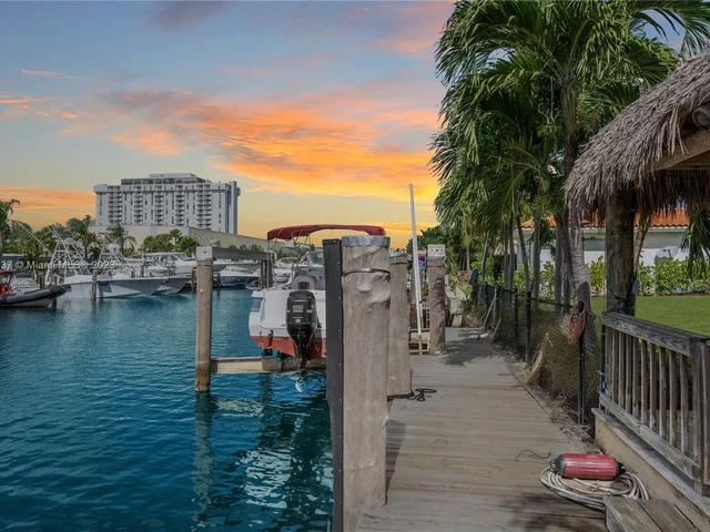 13000 Coronado Dr, North Miami FL 33181