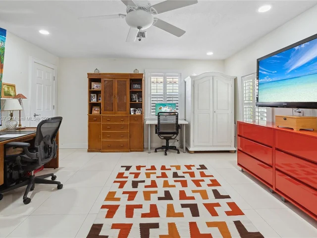 13000 Coronado Dr, North Miami FL 33181