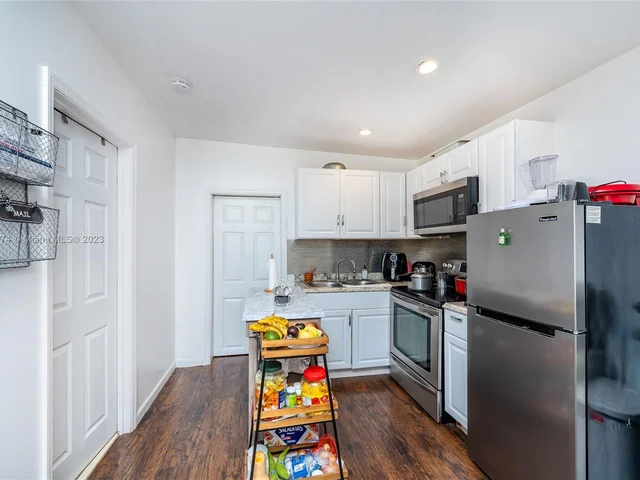 1762 NW 2nd Ave, Homestead FL 33030