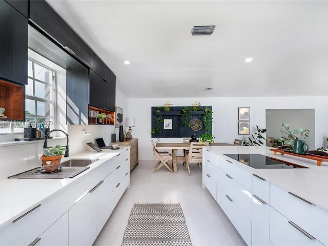 1762 NW 2nd Ave, Homestead FL 33030