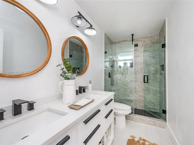 1762 NW 2nd Ave, Homestead FL 33030