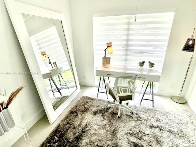 2406 Marathon Ln, Fort Lauderdale FL 33312