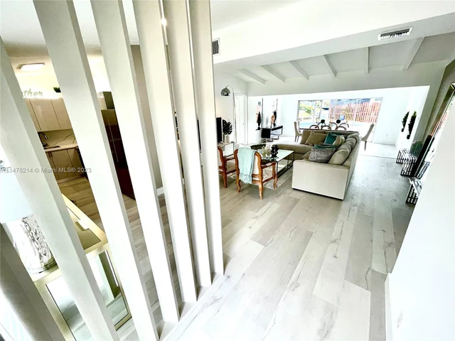 2406 Marathon Ln, Fort Lauderdale FL 33312