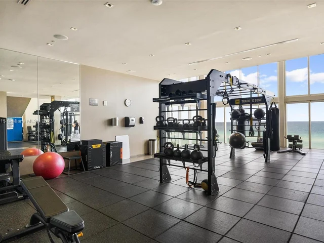 1830 S Ocean Dr # 4102, Hallandale Beach FL 33009