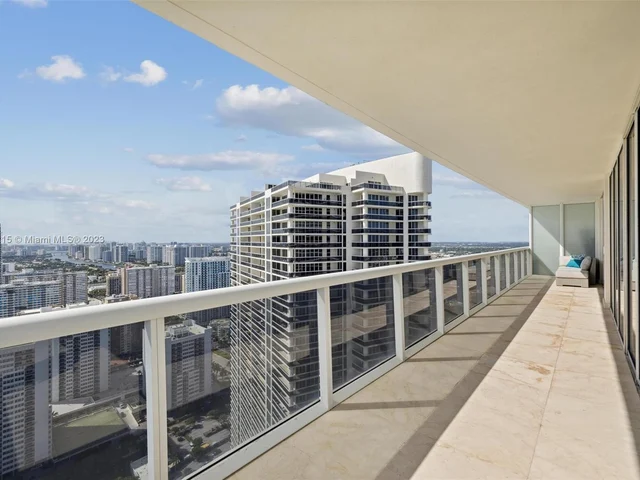 1830 S Ocean Dr # 4102, Hallandale Beach FL 33009