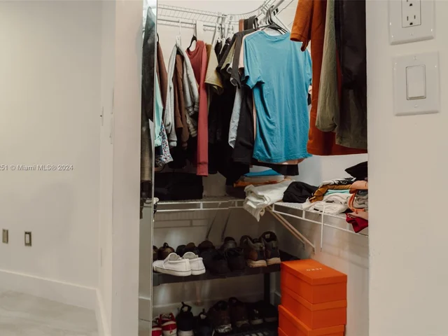 9443 Fontainebleau Blvd # 105, Miami FL 33172