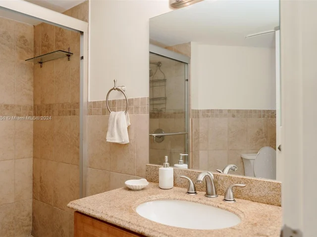 9443 Fontainebleau Blvd # 105, Miami FL 33172