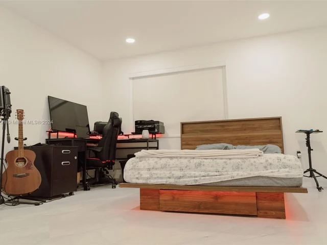 9443 Fontainebleau Blvd # 105, Miami FL 33172