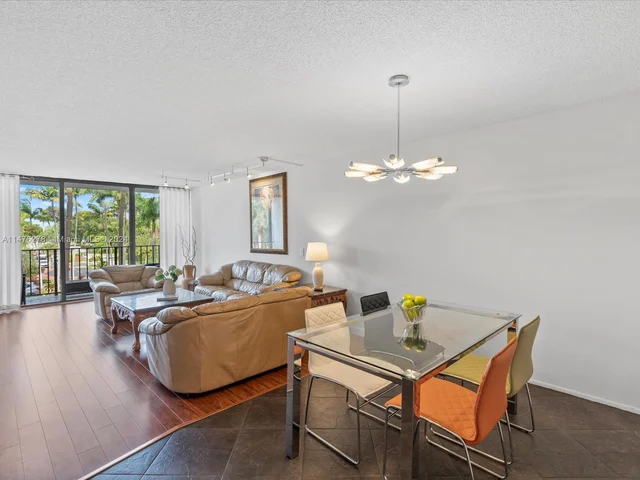 200 Leslie Dr # 329, Hallandale Beach FL 33009