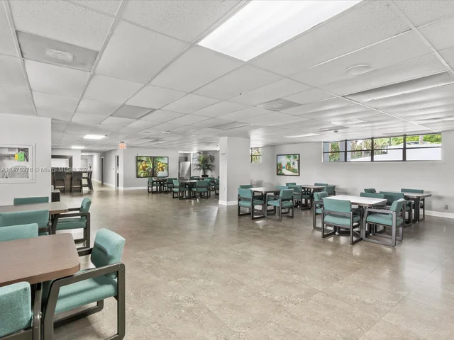 200 Leslie Dr # 329, Hallandale Beach FL 33009