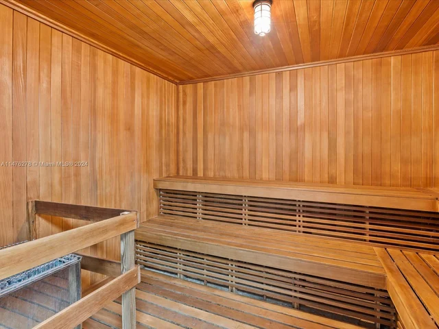 200 Leslie Dr # 329, Hallandale Beach FL 33009