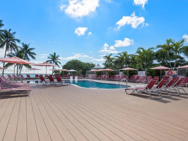 5225 Collins Ave # 910, Miami Beach FL 33140