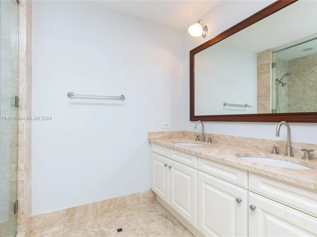 1425 Brickell Ave # 41A, Miami FL 33131